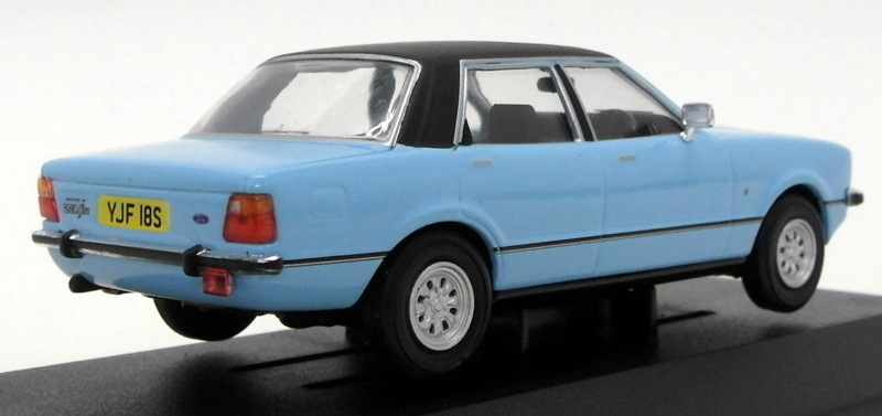 Vanguards 1/43 Scale Model Car VA11906 - Ford Cortina MkIV Ghia - Bermuda Blue