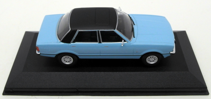 Vanguards 1/43 Scale Model Car VA11906 - Ford Cortina MkIV Ghia - Bermuda Blue