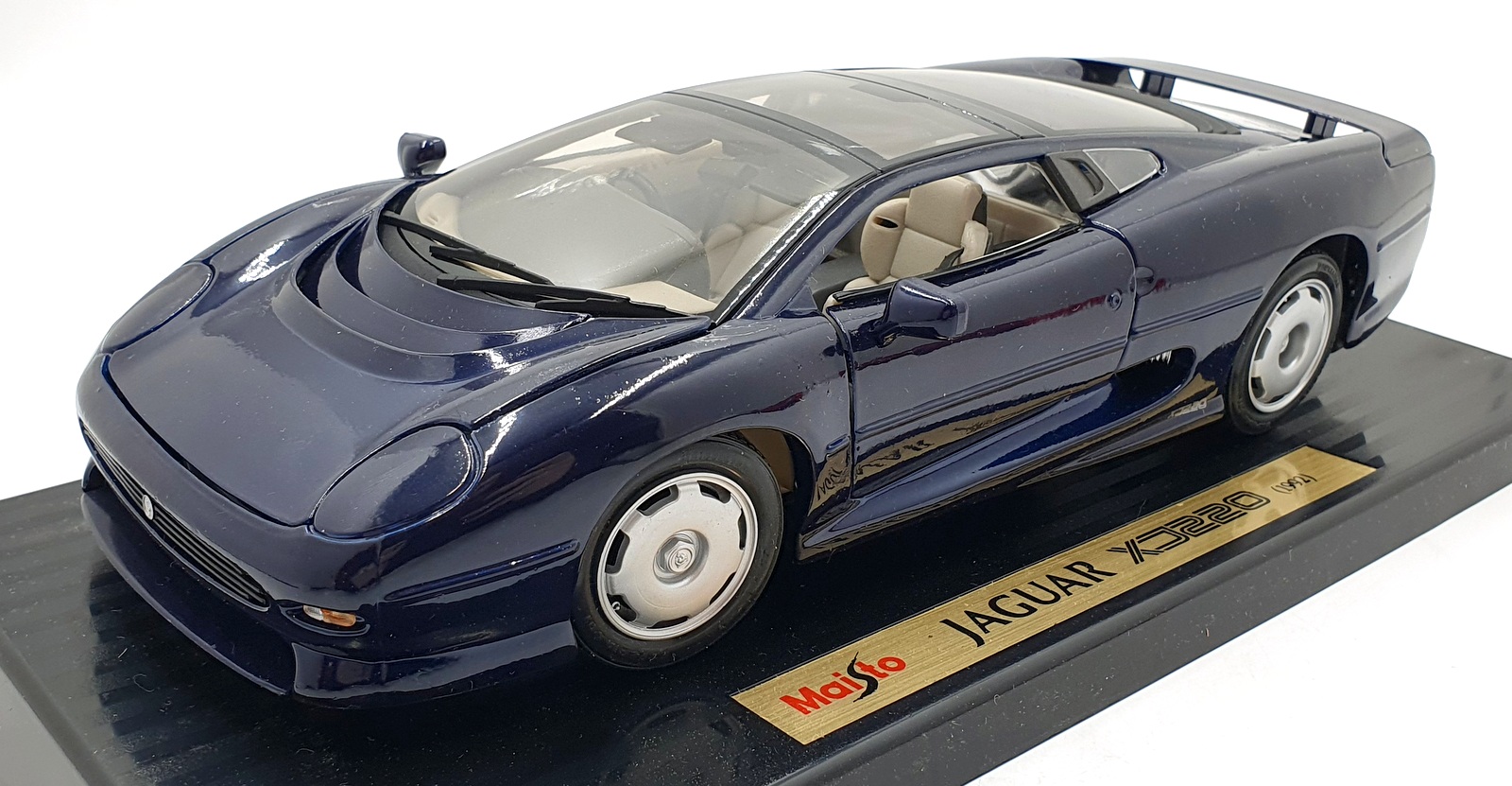 Maisto 1/18 scale 31807 - Jaguar XJ220 1992 - Dark Blue