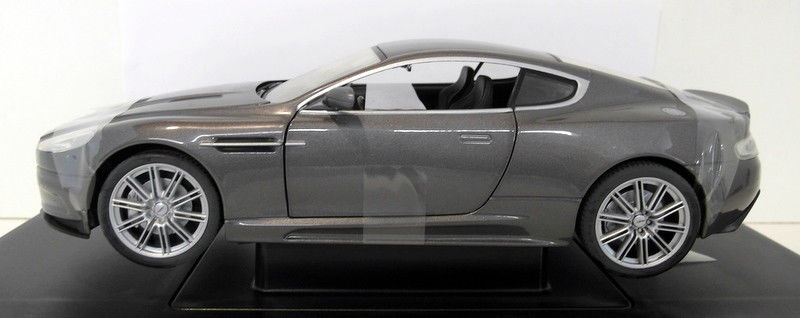 Ertl 1/18 Scale diecast 33858 - Aston Martin DBS Casino Royale 007
