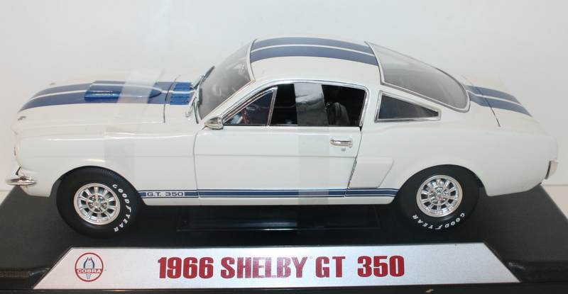 Shelby Collectibles 1/18 Scale 25321S - 1966 Shelby GT 350 Mustang - White