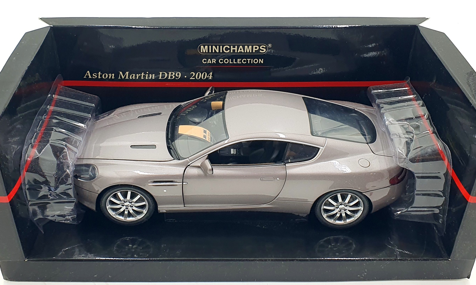 Minichamps 1/18 Scale 150 137320 - Aston Martin DB9 - Silver | eBay