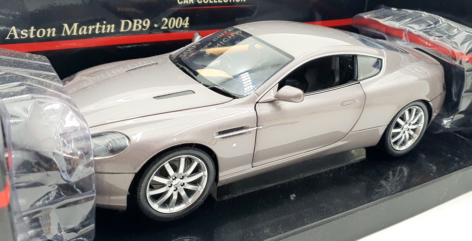 Minichamps 1/18 Scale 150 137320 - Aston Martin DB9 - Silver | eBay
