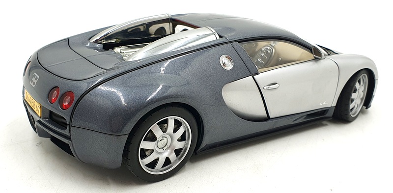 Autoart 1/18 Scale Diecast DC21125N - Bugatti EB 16.4 Veyron