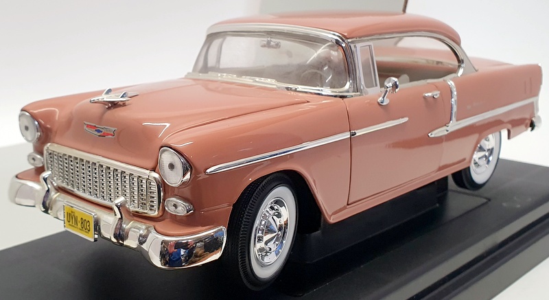 ERTL 1/18 1955 CHEVROLET Ertl 1/18 Scale Model Car 36603 - 1955 Chevy Bel Air