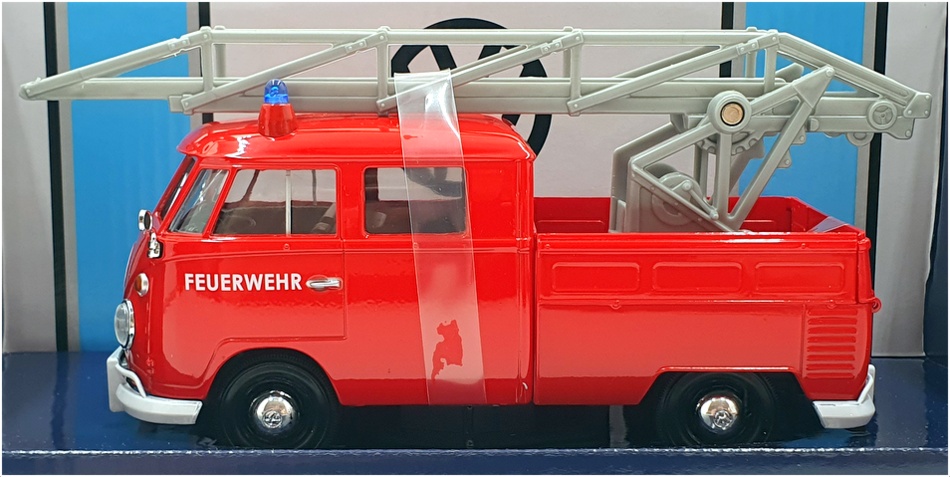 Motor Max 1/24 Scale 79584 - Volkswagen Type 2 T1 Fire Truck With Ladder - Red