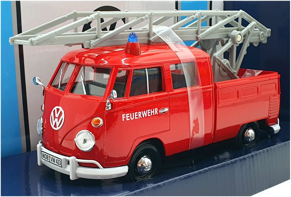 Motor Max 1/24 Scale 79584 - Volkswagen Type 2 T1 Fire Truck With Ladder - Red