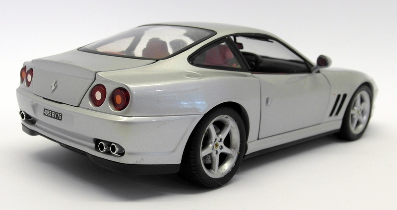 Ut Models 1 18 Scale Diecast - Ub34 Ferrari 550 Maranello Silver 