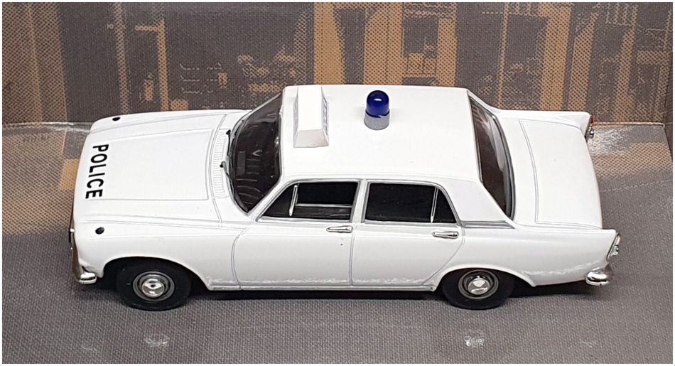 Corgi Appx 1/43 Scale 00502 - Ford Zephyr 6 MkIII Police Z Cars - White Corgi Appx 1/43 Scale 00502 - Ford Zephyr 6 MkIII Police Z Cars - White
