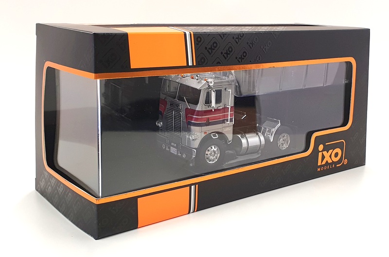 Ixo 1/43 Scale Diecast TR084 - 1976 Freightliner COE - Silver
