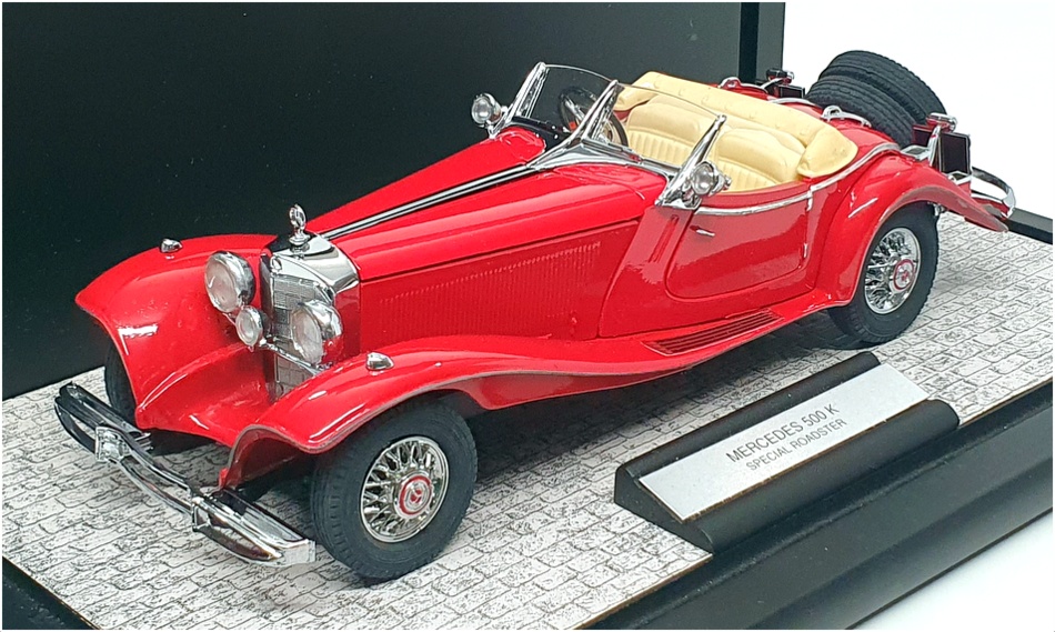Franklin Mint 1/24 Scale DC5824 - 1935 Mercedes Benz 500K Special Roadster - Red Franklin Mint 1/24 Scale DC5824 - 1935 Mercedes Benz 500K Special Roadster - Red