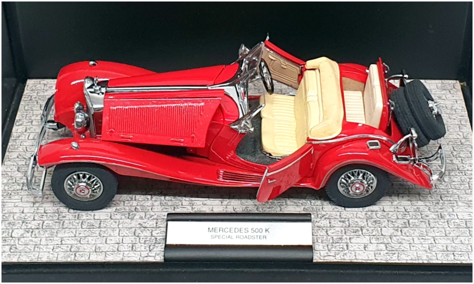 Franklin Mint 1/24 Scale DC5824 - 1935 Mercedes Benz 500K Special Roadster - Red Franklin Mint 1/24 Scale DC5824 - 1935 Mercedes Benz 500K Special Roadster - Red