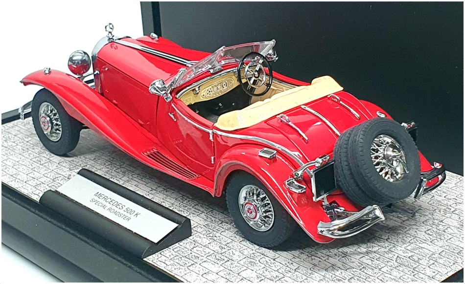 Franklin Mint 1/24 Scale DC5824 - 1935 Mercedes Benz 500K Special Roadster - Red Franklin Mint 1/24 Scale DC5824 - 1935 Mercedes Benz 500K Special Roadster - Red