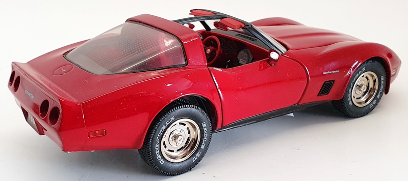 Franklin Mint 1/24 Scale Model Car FM623 - 1982 Corvette - Red | eBay
