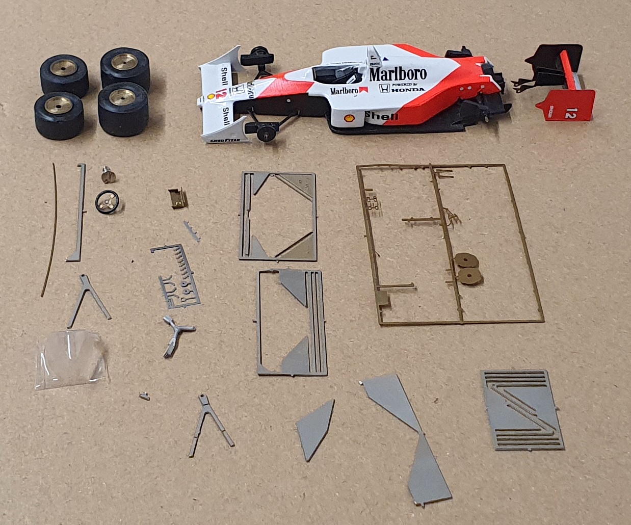 Tameo 1/43 Scale Unbuilt Kit WCT88 - F1 McLaren Honda MP4/4 Ayrton 