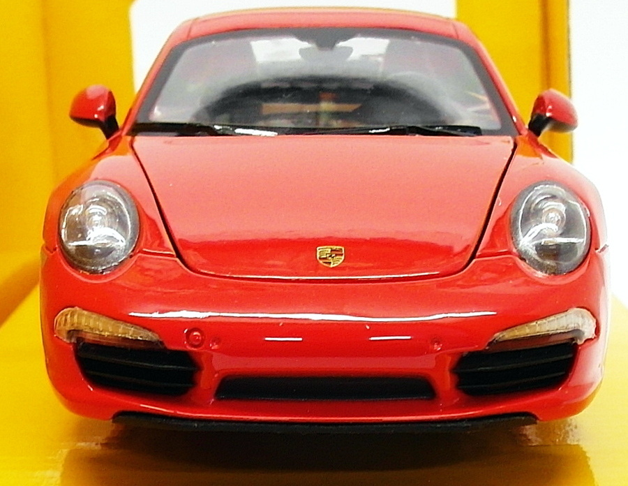 Rastar 1/24 Scale Diecast Model Car 56200 - Porsche 911 Carrera S - Red