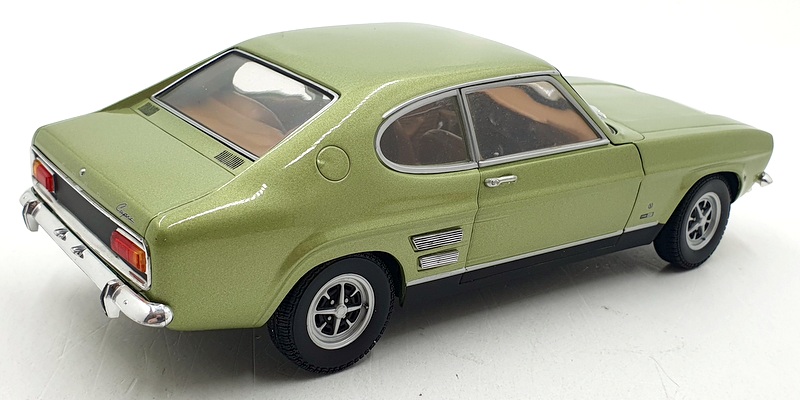 Minichamps Ford Capri 3.0S #8 Bastos 24h Spa 1980 1/18