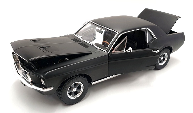 Greenlight 1/18 Scale 13611 - 1967 Ford Mustang Coupe - Creed - Black Greenlight 1/18 Scale 13611 - 1967 Ford Mustang Coupe - Creed - Black