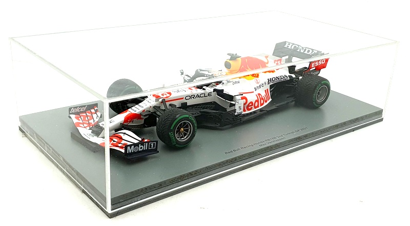 Spark 1/18 Scale 18S605 F1 Red Bull Honda RB16B #33 Turkish 2021 Verstappen