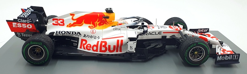 Spark 1/18 Scale 18S605 F1 Red Bull Honda RB16B #33 Turkish 2021 Verstappen