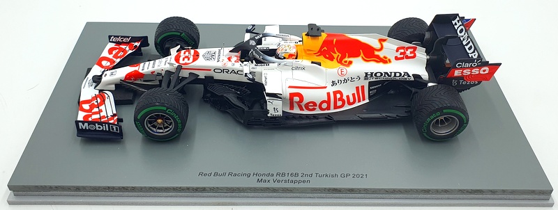 Spark 1/18 Scale 18S605 F1 Red Bull Honda RB16B #33 Turkish 2021 Verstappen