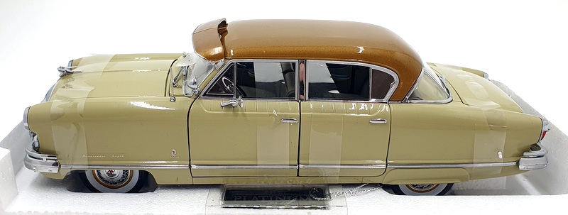 Sun Star 1/18 Scale 5112 - 1952 Nash Ambassador Airflyte Ann