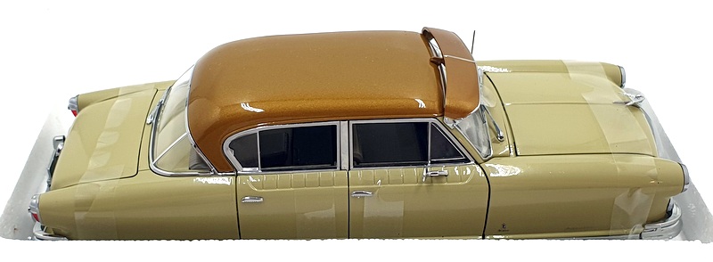 Sun Star 1/18 Scale 5112 - 1952 Nash Ambassador Airflyte Ann