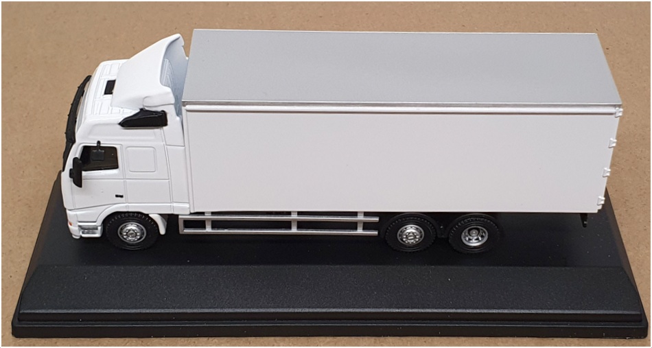 Oxford Diecast 1/76 Scale 76VOL01BL - Volvo FH Box Lorry - White