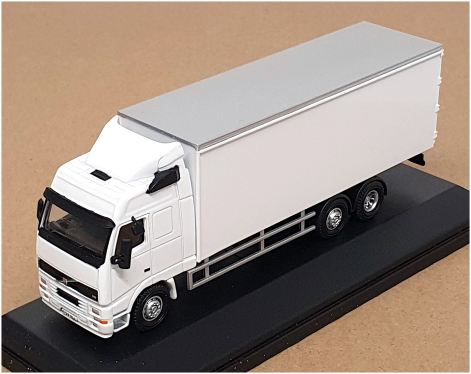 Oxford Diecast 1/76 Scale 76VOL01BL - Volvo FH Box Lorry - White