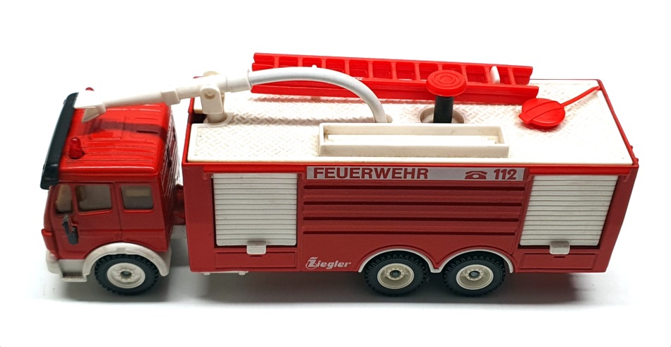 Siku 1/55 Scale 3429 - Mercedes Benz Water Canon Feuerwehr Fire Engine - Red