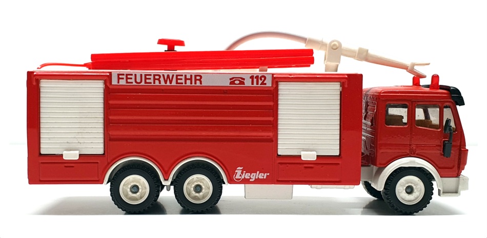 Siku 1/55 Scale 3429 - Mercedes Benz Water Canon Feuerwehr Fire Engine - Red