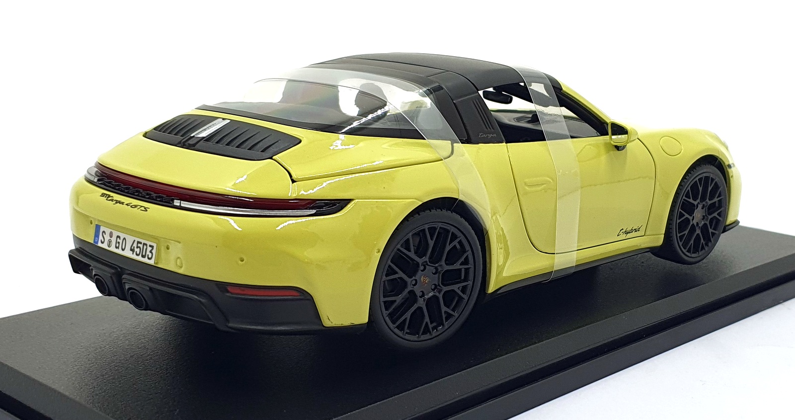 Maisto 1/18 Scale Diecast 46629 - Porsche 911 Targa 4 GTS (992.2