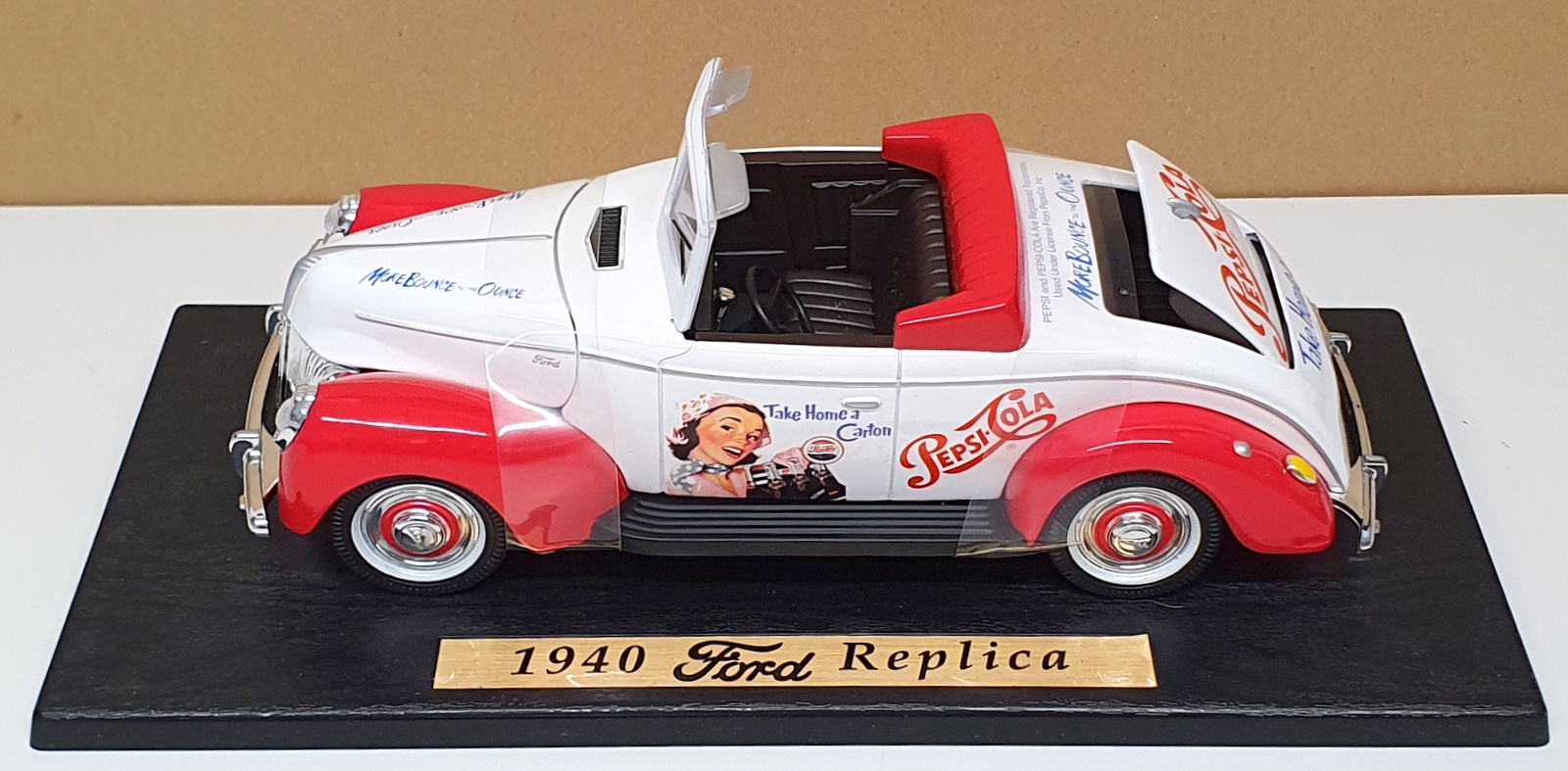 Golden Wheel 1/18 Scale Diecast 00029 - 1940 Ford Pepsi Cola