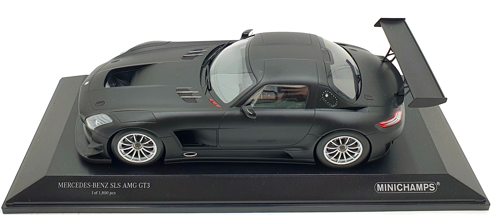 Minichamps 1/18 Scale 151 113101 - Mercedes-Benz SLS AMG GT3