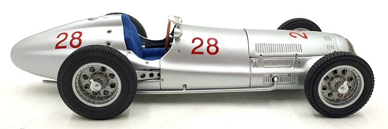 CMC 1/18 Scale Diecast M-040 - Mercedes-Benz W154 1938 #28 - Silver