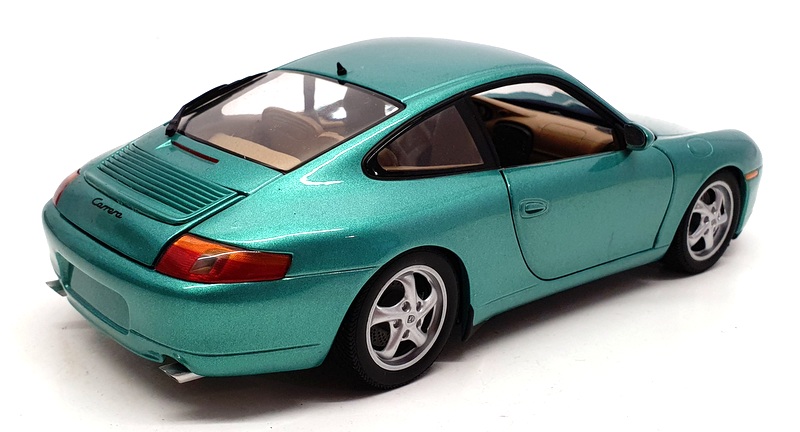 UT Models 1/18 Scale Diecast 27901 - Porsche 911 (996) Coupe - Met Green