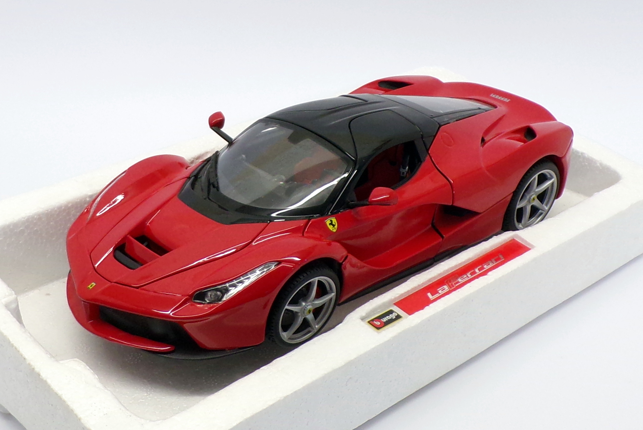 Burago Signature 1/18 Scale Diecast - 18-16901R Ferrari LaFerrari ...