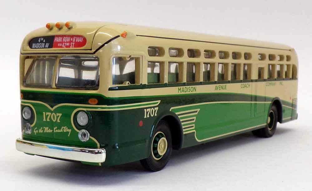 Corgi Appx 20cm Long Diecast 54002 - GM 4506 Coach - Madison Ave Corgi Appx 20cm Long Diecast 54002 - GM 4506 Coach - Madison Ave