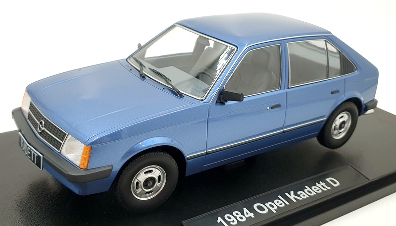 Triple9 1:18 Opel Kadett D Baujahr 1984 hellgrün metallic T9-1800420