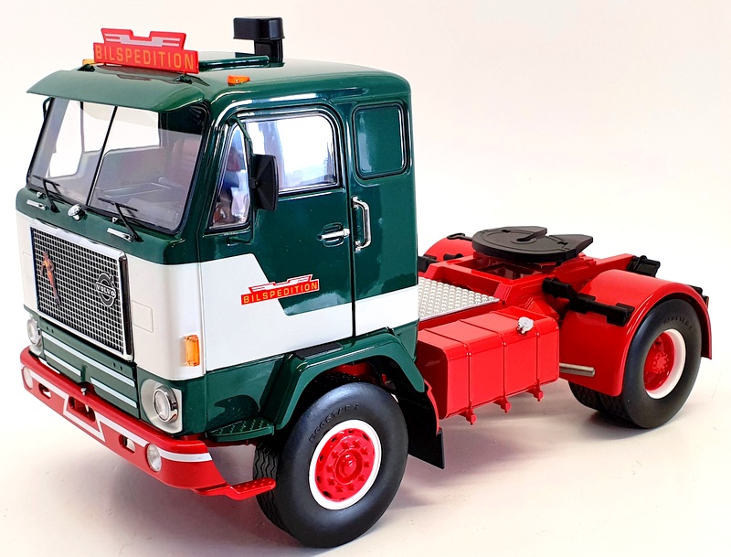 Model Car 1/18 Scale Model Truck MCG18139 - 1971 Volvo F88 Tractor