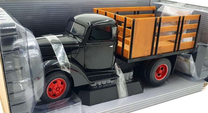 Highway 61 1/16 Scale Diecast 50257 - 1940 Ford Stake Truck