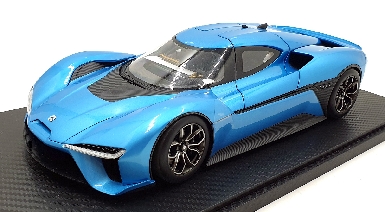 Almost Real 1/18 Scale P20180810001 - Nio EP9 NYSE Ver - Bavarian Blue