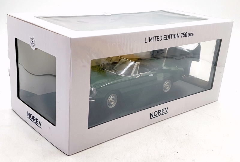 Norev 1/18 Scale Diecast 187881 - Alfa Romeo 2000 Spider 1978 - Green Norev 1/18 Scale Diecast 187881 - Alfa Romeo 2000 Spider 1978 - Green