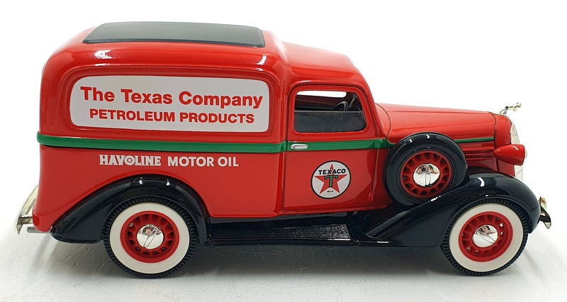 Liberty Speccast 1/25 Scale 74073 - 1936 Dodge Panel Delivery - Texaco