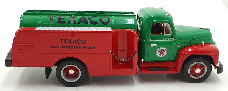 First Gear 1/34 Scale 18-2198 1955 Diamond T Fuel Tanker Texaco
