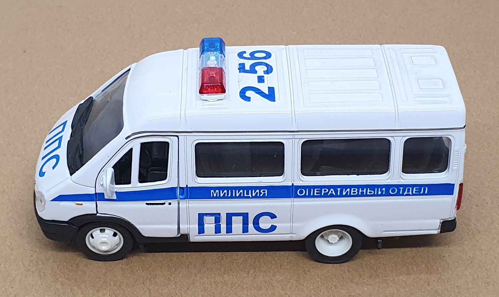 Autotime 1/43 Scale 2911W-RUS - GAZ 32221 Minibus Russian Police - White/Blue