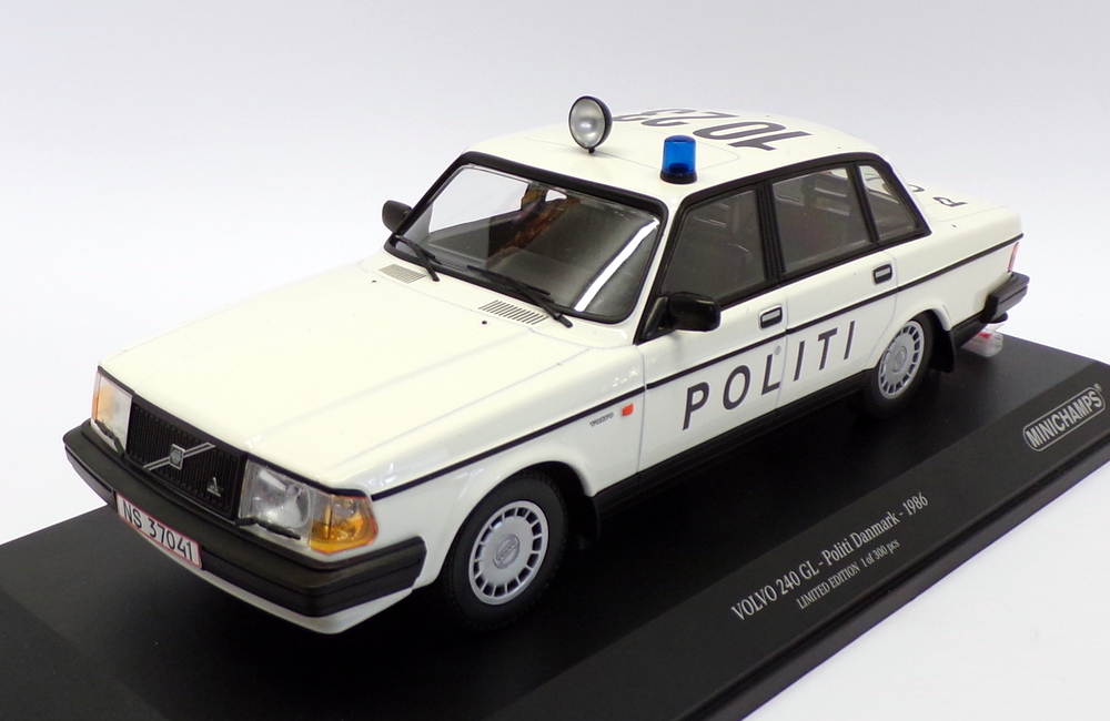 minichamps volvo 240