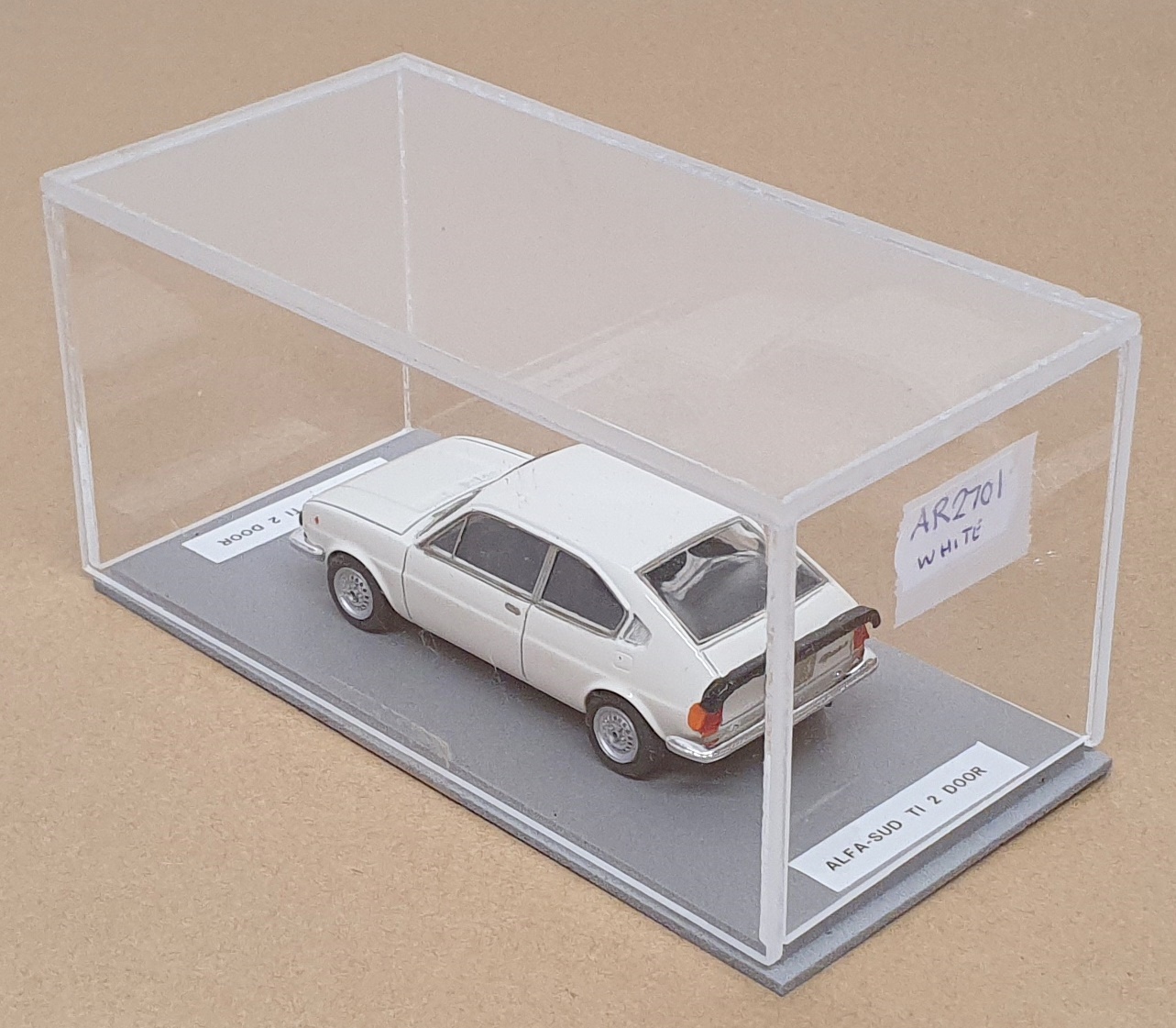 Unknown Brand ? 1/43 Scale Built Kit AR2701 - Alfa Romeo Alfa-Sud TI 2Dr. White