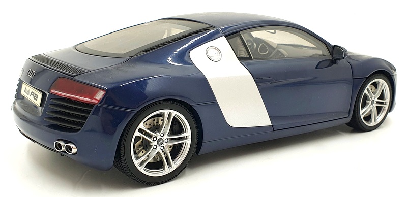 Kyosho 1/18 Scale Diecast 385148 - Audi R8 Jet Blue