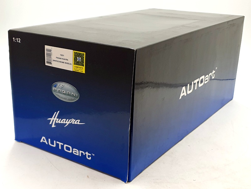 Autoart 1/12 Scale Diecast 12231 - Pagani Huayra - White/Chrome Wheels Autoart 1/12 Scale Diecast 12231 - Pagani Huayra - White/Chrome Wheels